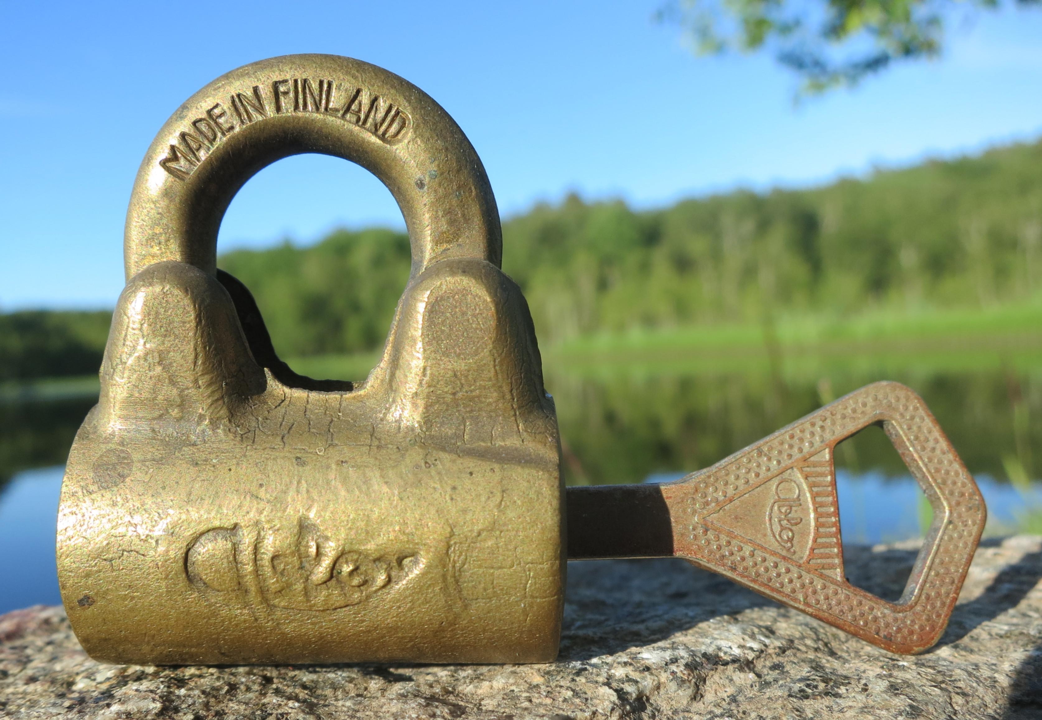 20mm brass padlock